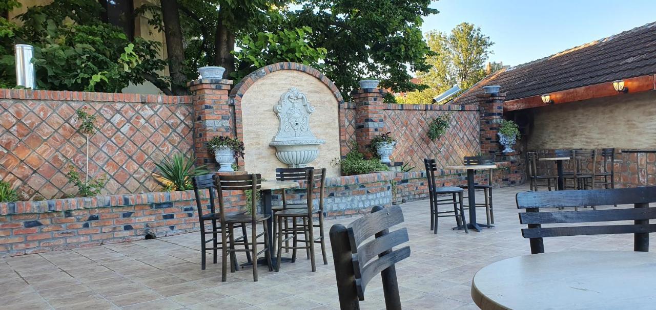 Castello Inn Smederevska Palanka Luaran gambar